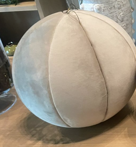 [ETBEI47] Esfera Terciopelo Beige Mega